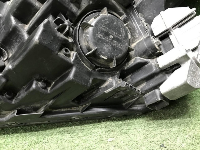 Битая Фара правая Kia K5 (2019-2023) LED