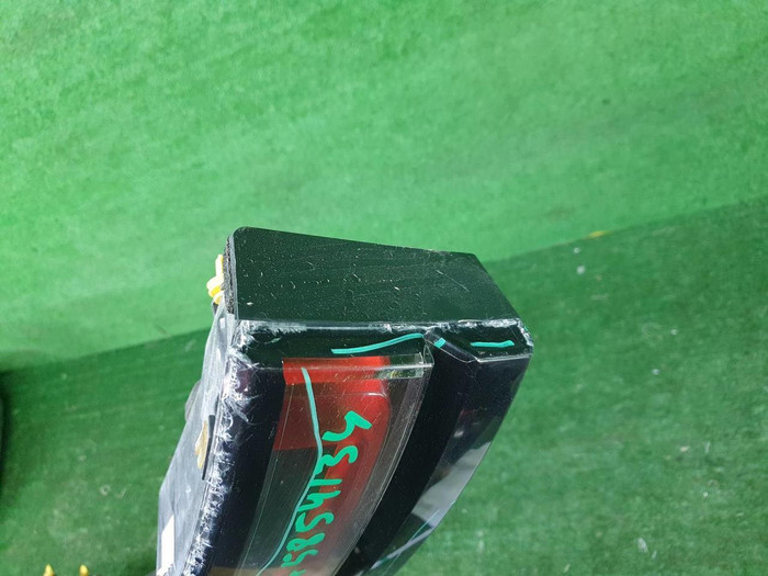 Фонарь крышки багажника Range Rover Velar (17-23)