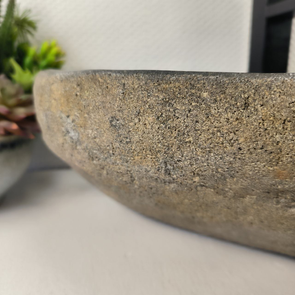 Раковина из речного камня RS-65454 62*33*15 0863