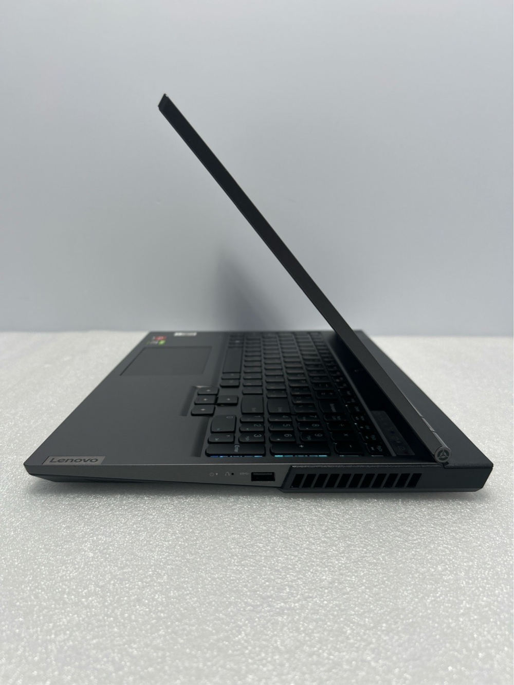 Ноутбук Lenovo Legion 5P-15ARH05H (82GU0005RK )15,6"/AMD Ryzen 7 4800H/RAM 16 GB/SSD 1024 GB/GeForce® RTX 2060/ 1920 x 1080/IPS 144Hz/DOS/Подсветка кл-ры:RGB/серый. Состояние: B1