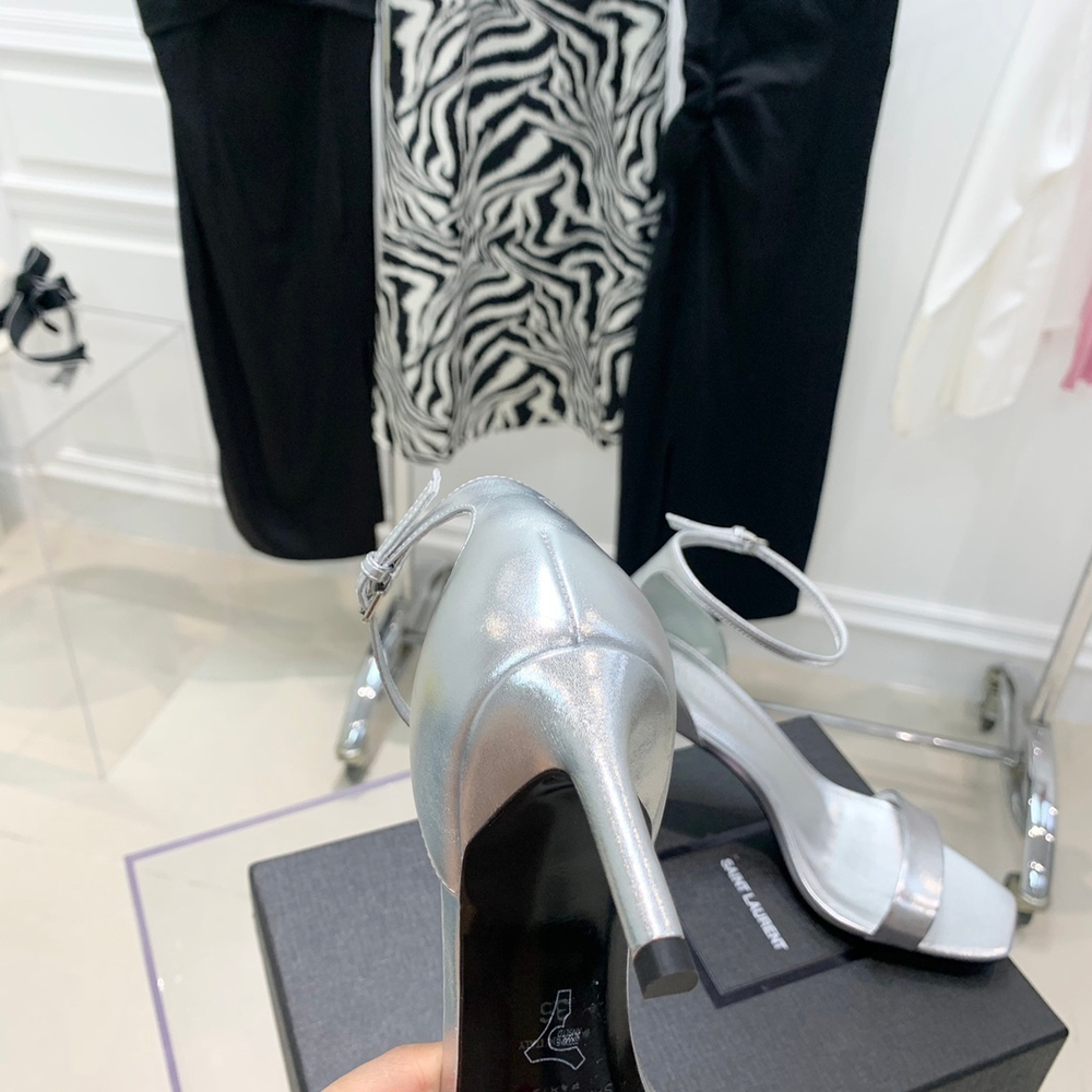 Saint Laurent Pumps