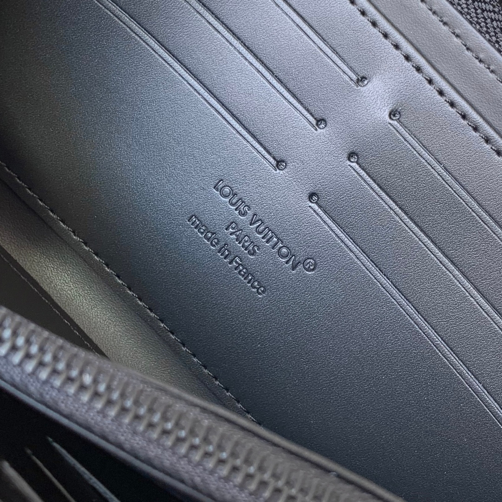 Louis Vuitton Zippy Wallet Horizontal