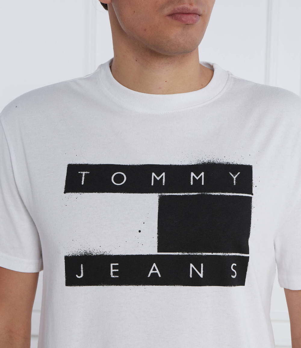 Футболка TJM CLSC SPRAY FLAG Tommy Jeans - белый(DM0DM17715)
