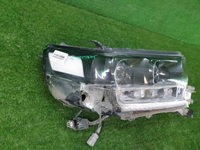 Битая Фара правая Toyota Land Cruiser 200 (2015-2021) LED Black