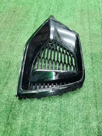 Решетка переднего бампера Audi Q8 (18-23) S-line