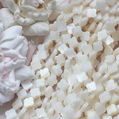 Перламутр натуральный молочный, Клевер, 12 мм, ПР093