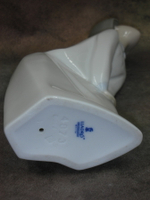 Статуэтка. Фарфор. Девушка, ожидающая поцелуя. Lladro. Испания