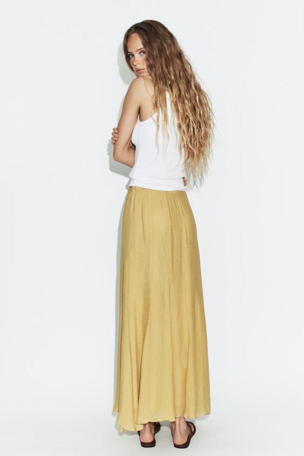 ZARA ДЛИННАЯ СТРУЯЩАЯСЯ ЮБКА, ГОРЧИЧНЫЙ