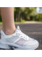 Кроссовки для девочки.