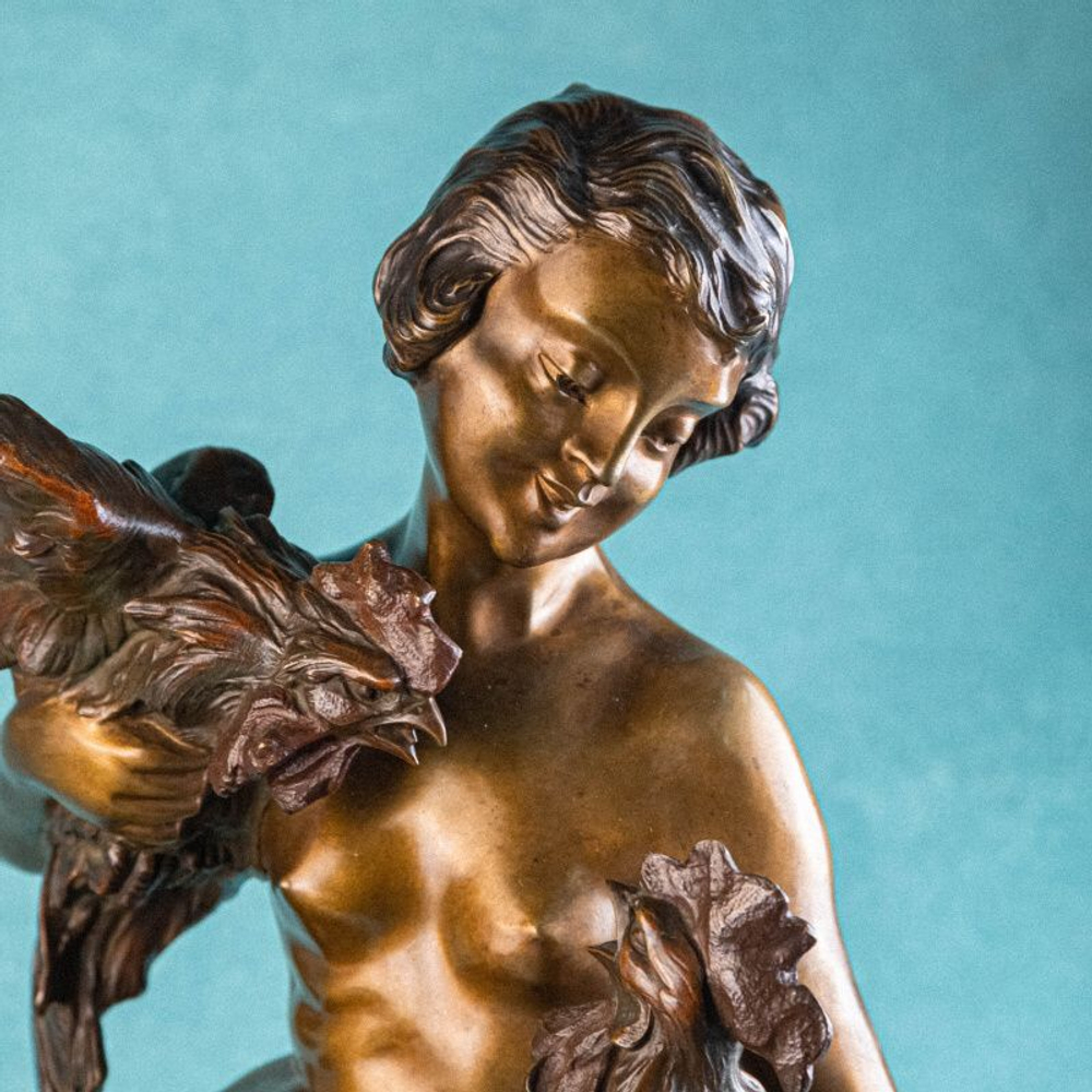 Кабинетная скульптура в стиле АРТ-ДЕКО «Девушка с птицами»
