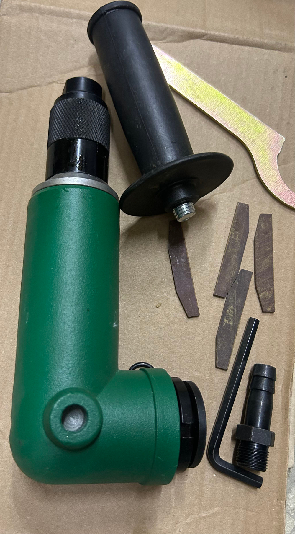 Угловая пневматическая шлифовальная машинка ПШМ-125У