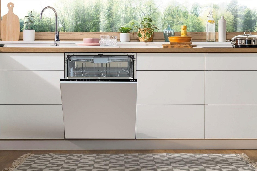 Встраиваемая посудомоечная машина Gorenje GV643D90