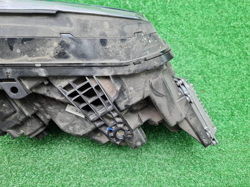 Фара правая BYD FangChengBao Leopard 5 (23-нв) LED