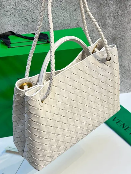 Сумка Bottega Veneta Andiamo белый