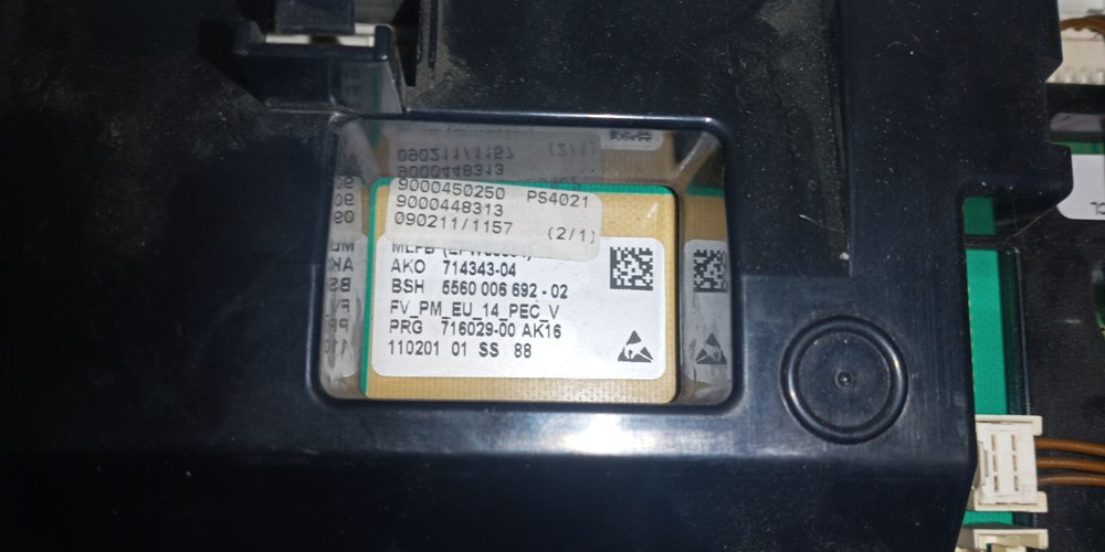92 Электронный модуль (с пластиком) для стиральных машин Bosch 5560006692 б/у