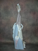 Статуэтка. Фарфор. Леди с собакой. Lladro. Испания