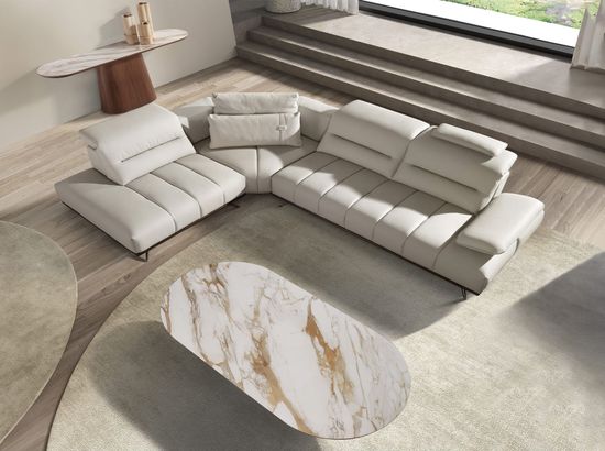 Угловой диван с левым шезлонгом 6243 из светло-серой кожи