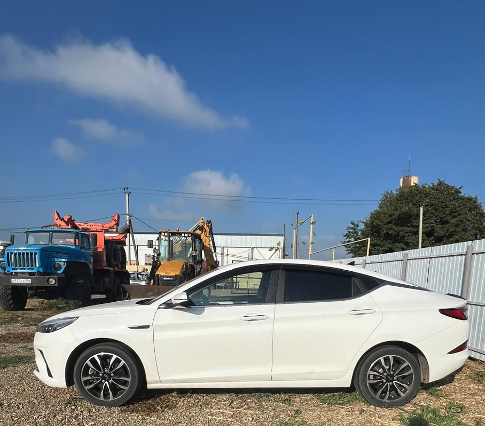 JAC J7 Luxury 1.5T CVT