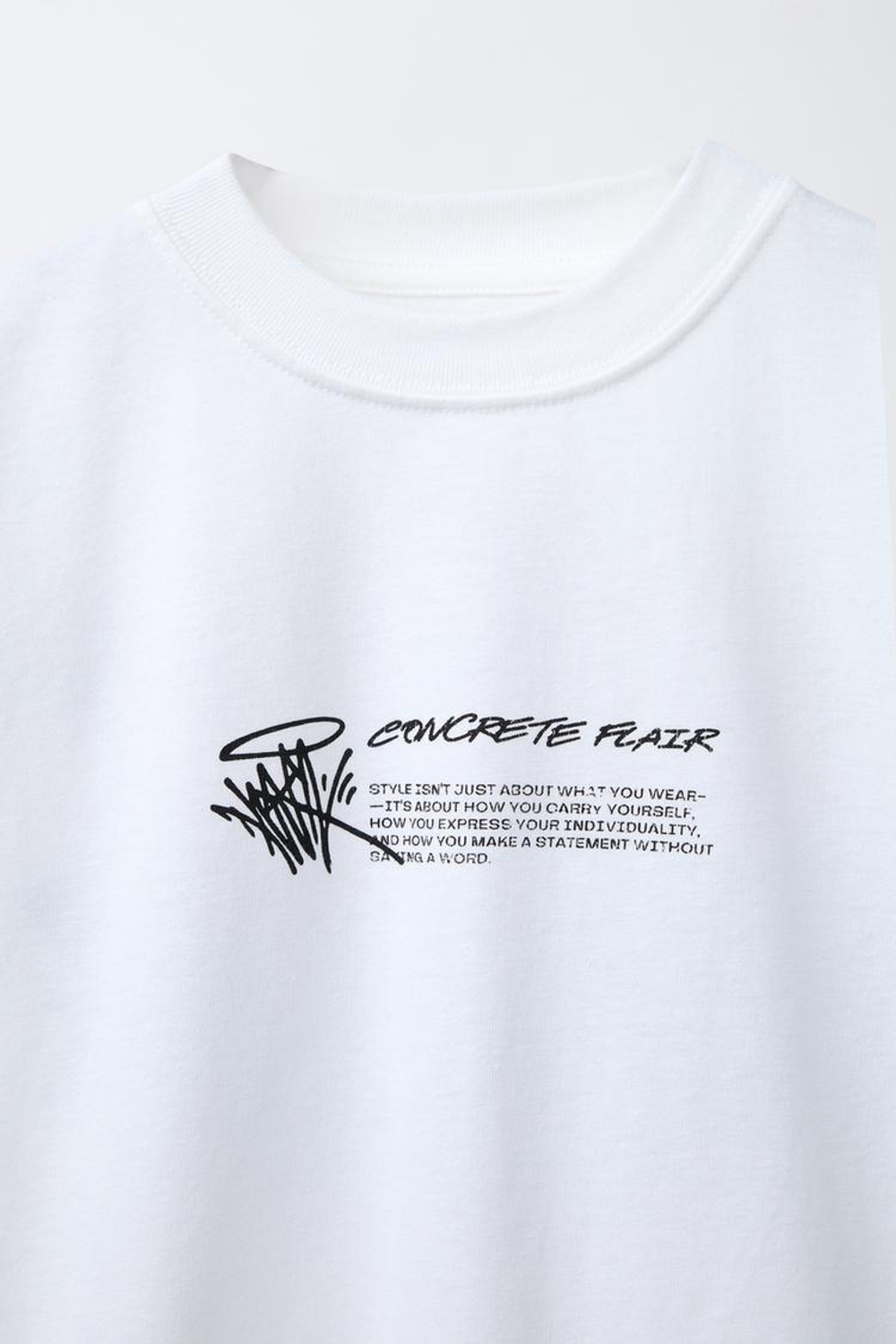 ZARA ФУТБОЛКА С ПРИНТОМ ГРАФФИТИ, БЕЛЫЙ