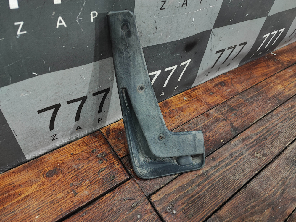 Брызговик задний правый Kia Sportage 4 (QL) 18-22 Б/У Оригинал 86842F1500