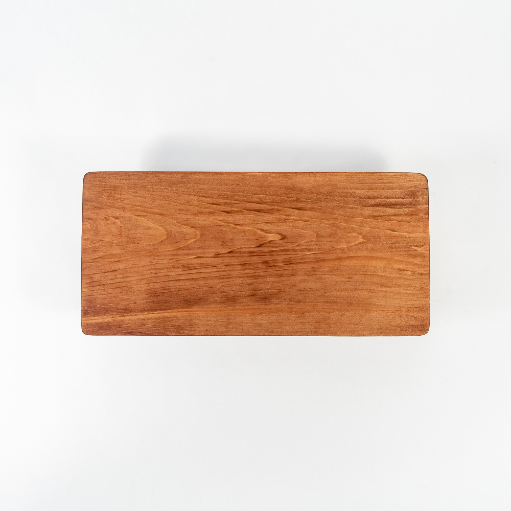 Деревянная сервировочная  доска для подачи блюд и закусок из древесины кедра. Art of Siberia. RD16