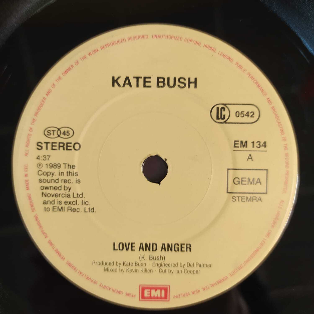 Kate Bush - Love And Anger (Европа 1990г.) 7", 45 RPM, Single, Gatefold