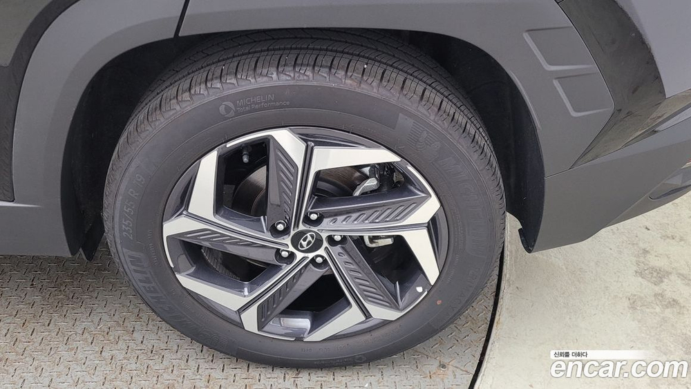 Hyundai Tucson (NX4) Бензин 1.6 Turbo 2WD (07.2023)