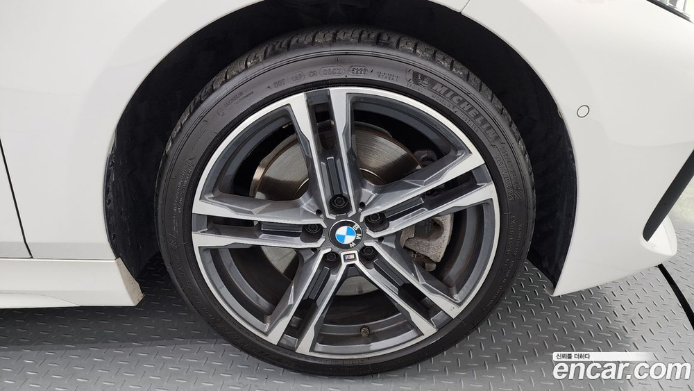 BMW 1 Series (F40) 120i M Sports (10.2021)