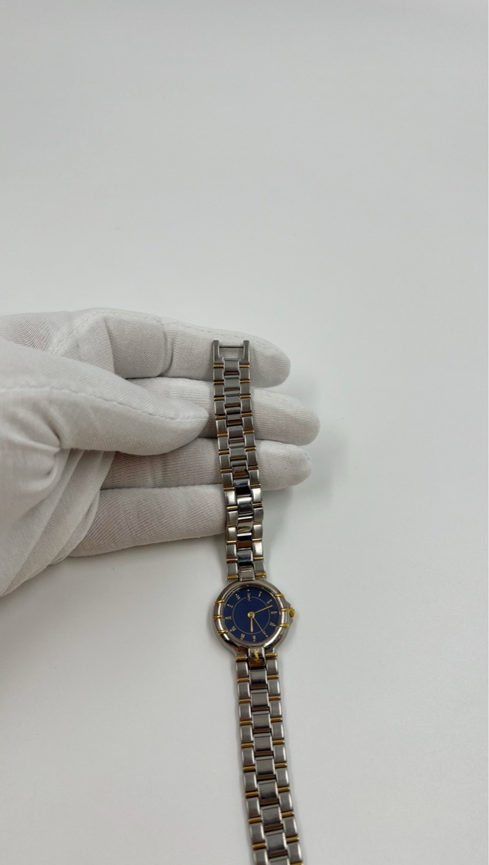 Часы Yves Saint Laurent