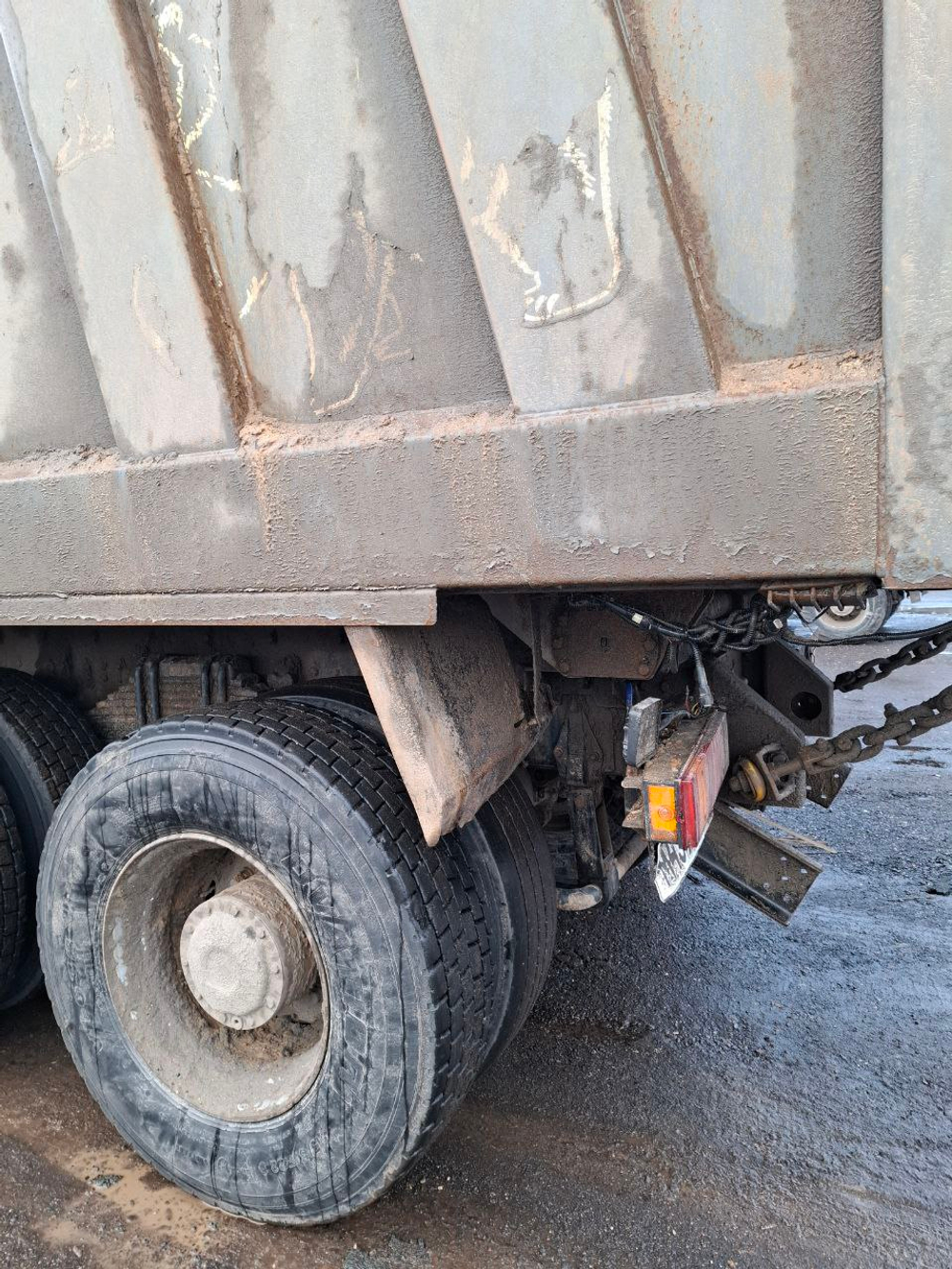 Shacman (Shaanxi) SX* 6x4 Самосвал SX32586T384 (Дизельный, 11,6 л, 430 л.с., МТ)