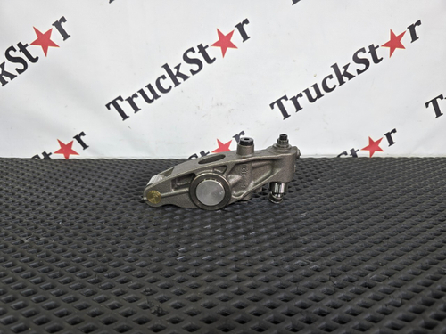 Коромысло выпускного клапана 2022г.