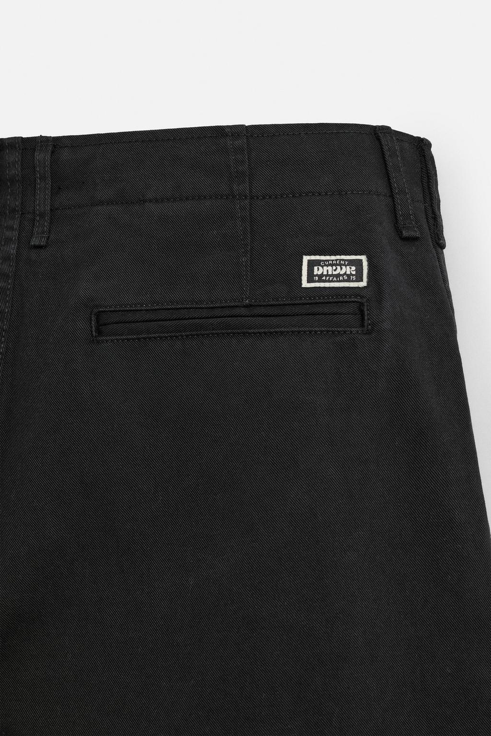 Брюки чинос relaxed fit