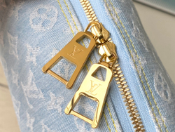 Louis Vuitton Pochette Cosmetique GM