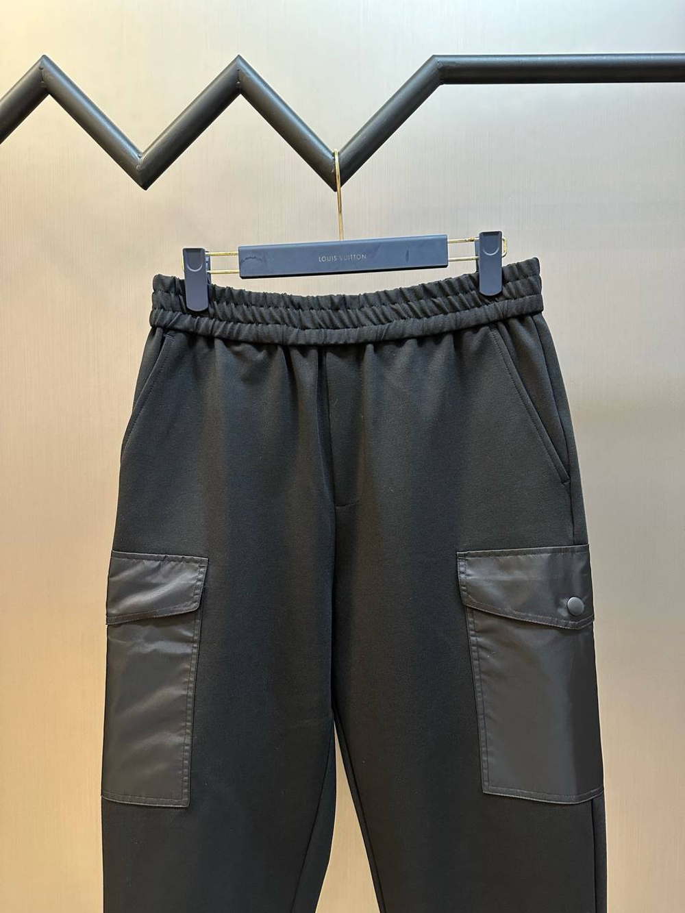 Спортивные штаны Prada