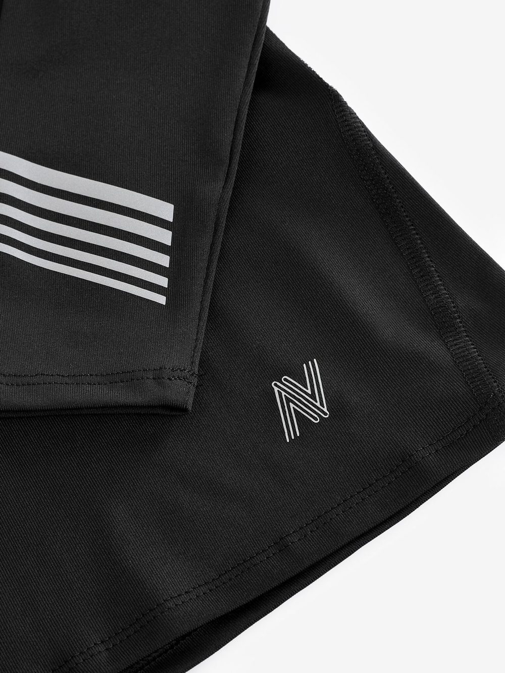 Лонгслив спортивный для мальчика Next M65-070, Черный