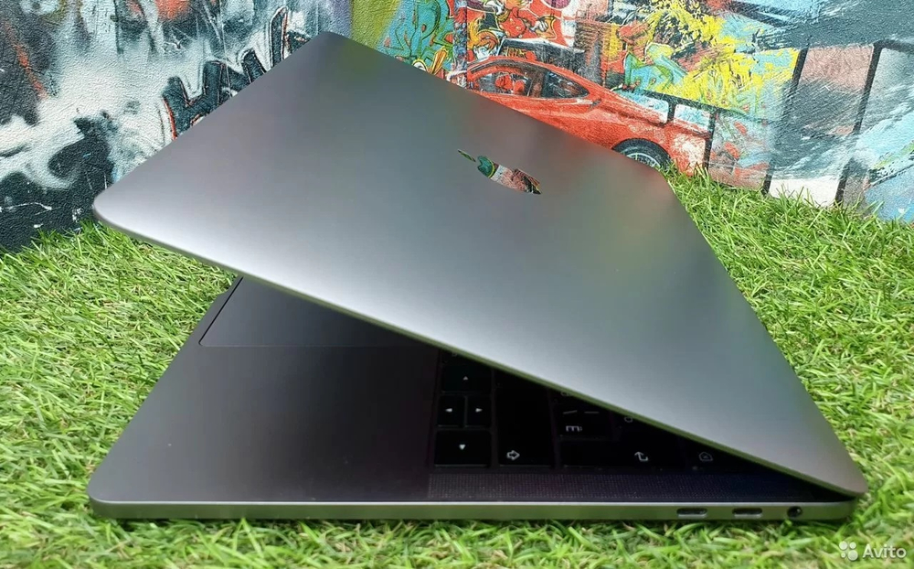 Apple MacBook Pro 13 2019 i5/8/ssd512Gb Touchbar