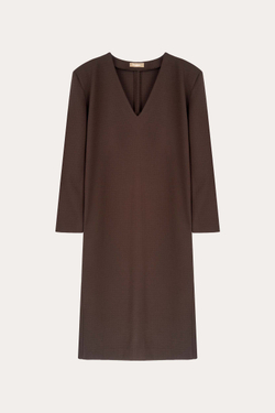 Платье с акцентными плечами