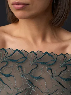 05-170 Вышивка на неэл. сетке 23 см, сосна 1994