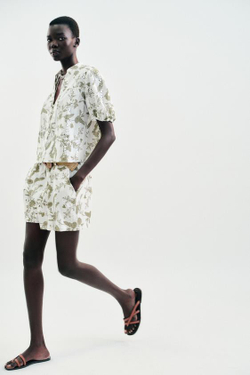 ZARA ШОРТЫ-БЕРМУДЫ С ВЫШИВКОЙ И ПЕРФОРАЦИЕЙ, БЕЛЫЙ/ХАКИ