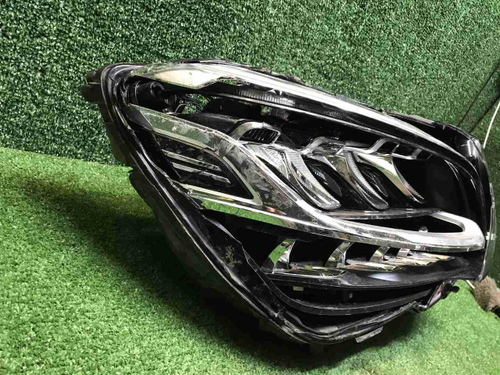 Битая Фара правая Mercedes C w205 (2018-2023) LED