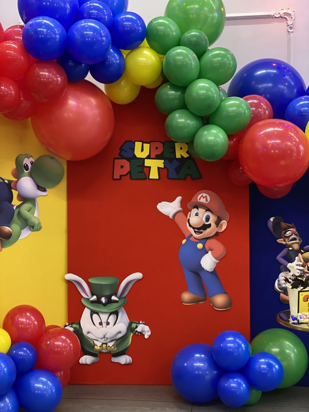 Super Mario