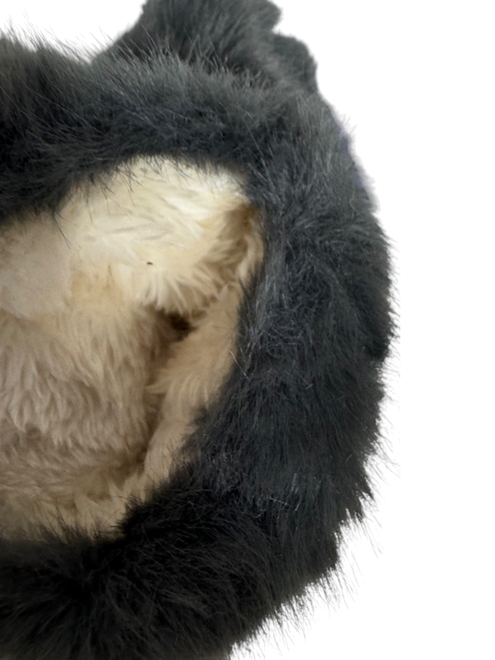 Варежки. Женские. Материал верха: Плюшевые. Подклад: Плюш-мех. Очень толстые и мягкие. В упаковке 12 шт, разные цвета.