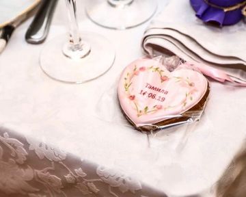 Пряники на свадьбу в подарок гостям