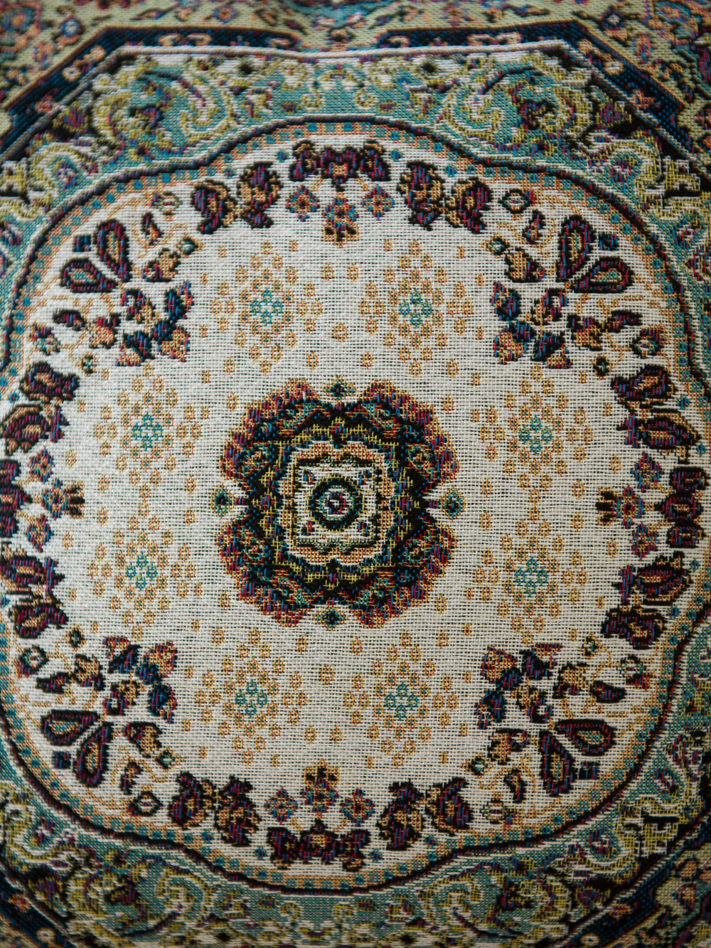 Декоративный гобеленовый чехол для интерьерной подушки Ковровый узор 38*38