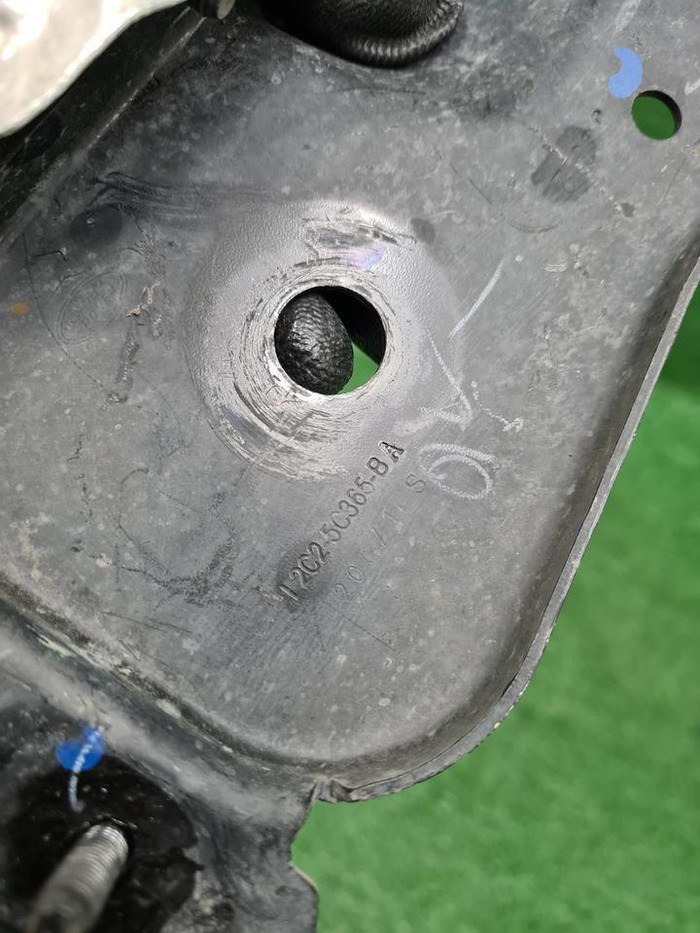 Кронштейн Land-Rover Discovery Sport (2019-н.в.)