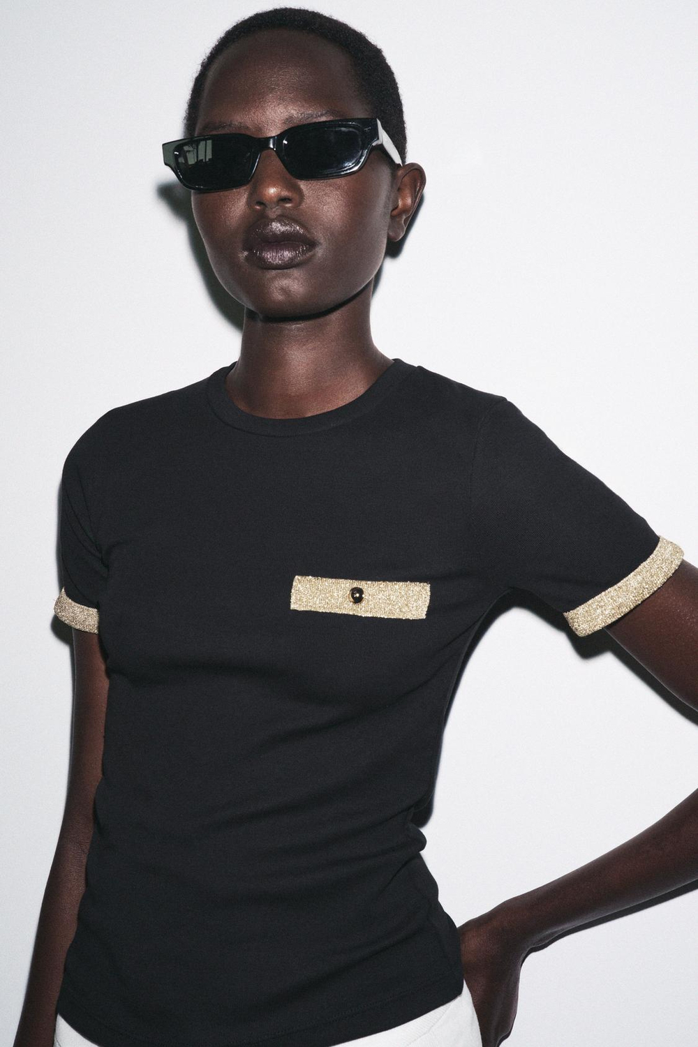 ZARA ФУТБОЛКА С МЕТАЛЛИЗИРОВАННОЙ НИТЬЮ, ЧЕРНЫЙ