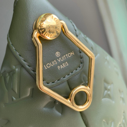 Louis Vuitton Coussin Hobo MM