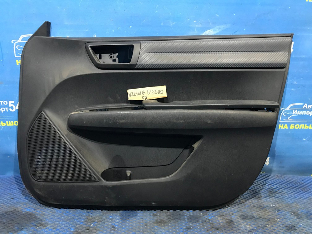 Обшивка двери TOYOTA FIELDER 2012-2017