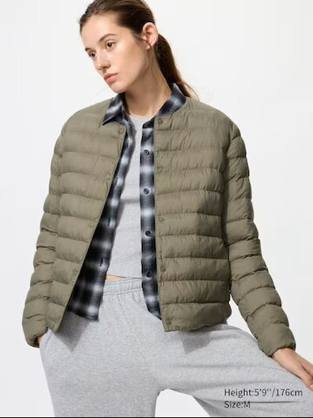 UNIQLO СВЕРХЛЕГКИЙ ПУХОВИК PUFFERTECH, ОЛИВКОВЫЙ