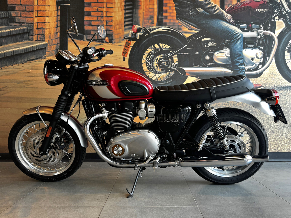 Triumph Boneville T120 Elvis Presley